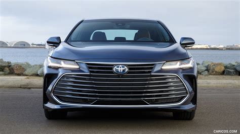 2019 Toyota Avalon Hybrid Limited | Front