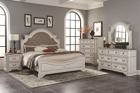 Isabella 5-Piece King Bedroom Set at Gardner-White