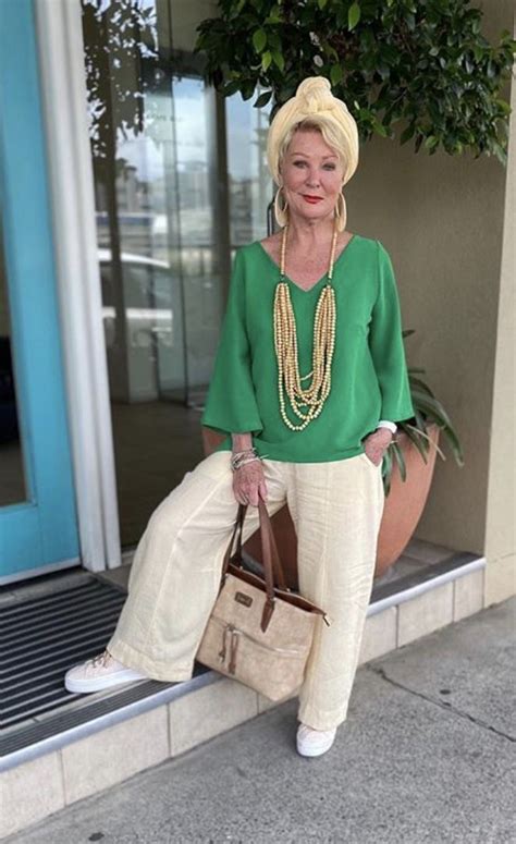 Pin by Abigail Caldeira on Verde | Stylish outfits for women over 50, Casual chic outfit, Cute ...