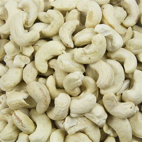 Cashew kernels, unsalted, 1 kg, bag