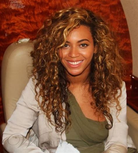 Beyonce Curly Side Hairstyles