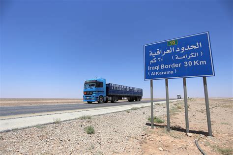 Border Crossing Open, But Traffic Slows between Jordan, Iraq Amid ISIS Threat - Middle East Real ...