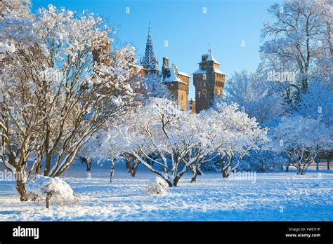 Cardiff Castle, Bute Park, Cardiff, Wales, UK Stock Photo - Alamy