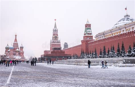 Winter Panorama of the Red Square in Moscow Editorial Photography - Image of moscow, spasskaya ...