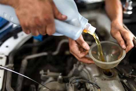 The Benefits of Regular Oil Changes - Curry Auto Center