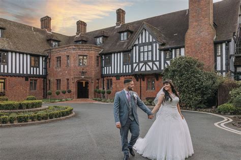 Hogarths Stone Manor Wedding Venue Bromsgrove, Worcestershire | hitched.co.uk