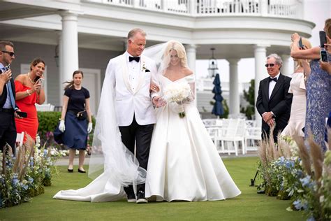 A Chic Coastal Wedding With Blue Accents in Southampton, New York