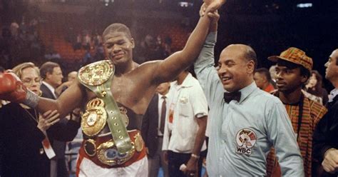 TSN Archives: Riddick Bowe vs. Evander Holyfield I — Playing the fight game (Nov. 23, 1992 ...