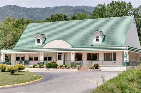 Days Inn by Wyndham Asheville West Hotel (Candler (NC)) - Deals, Photos ...