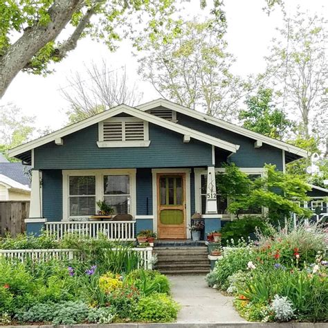 craftsman bungalow - Google Search | Craftsman bungalow exterior, Craftsman bungalows, Bungalow ...