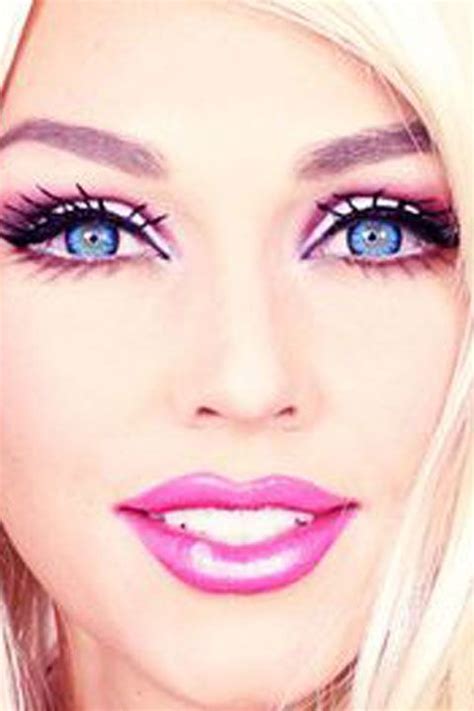 5 Amazing Barbie Makeup Tutorials You Have to Try This Halloween | Barbie makeup, Vintage makeup ...