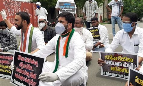 Hyderabad: Youth Congress protests outside old Secretariat