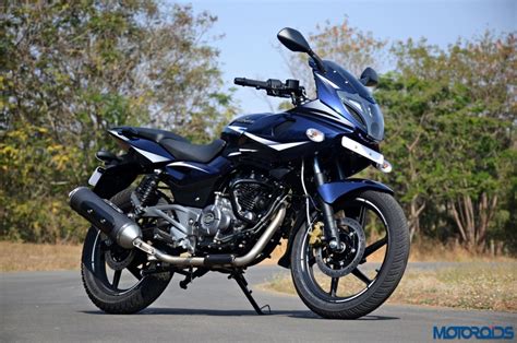 Bajaj Pulsar 220 F ABS Launched | Motoroids