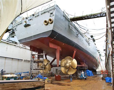 USS Shoup (DDG-86) in Seattle Dry Dock [730 x 920] : WarshipPorn