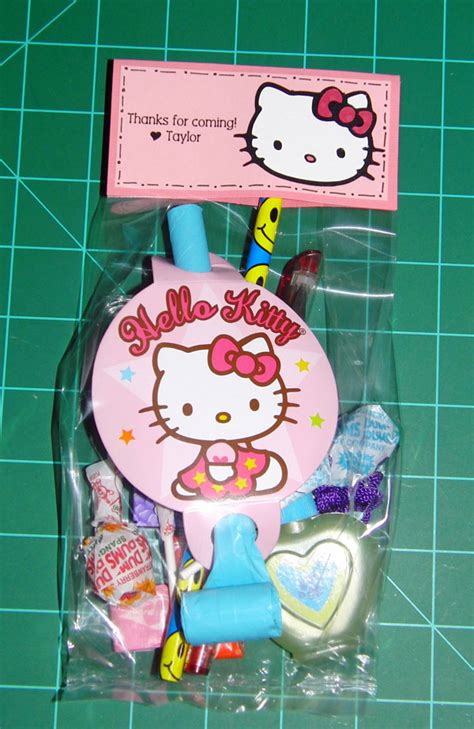 Pretty Paper, Pretty Ribbons: Hello Kitty Party Favors