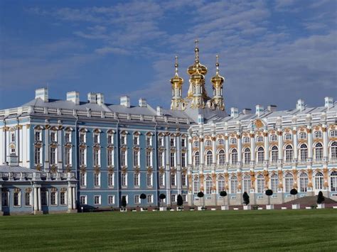 Walking Tour of Catherine Palace near St. Petersburg