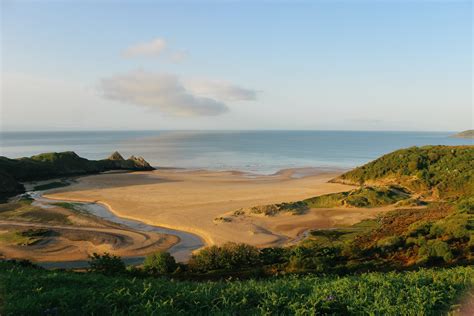 A WEEKEND GUIDE TO SWANSEA BAY, WALES — THE CURIOSITY COLLECTION