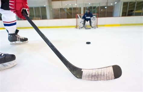 How Do You Teach A Kid To Shoot A Hockey Puck? - Banff Hockey School