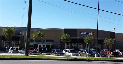 NEXT STOP...DECATUR: Walmart Grand Opening at Suburban Plaza