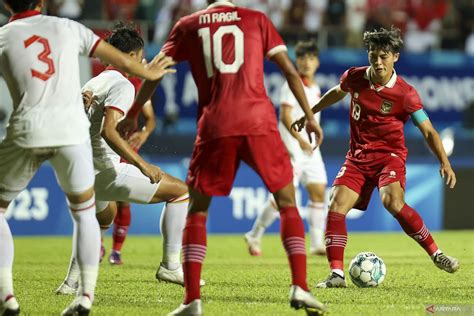 Timnas Indonesia U-23 ditekuk Vietnam - ANTARA News Yogyakarta - Berita ...