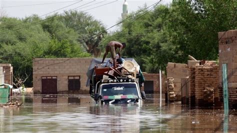 Floods kill more than 60 in Sudan - BBC News