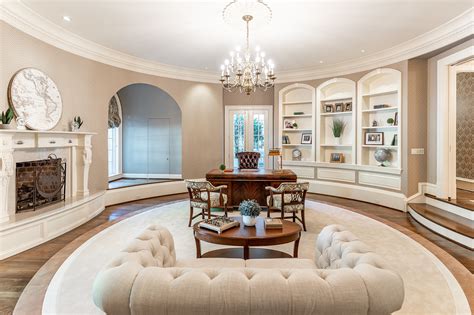 This Maryland estate has an Oval Office-inspired library