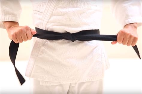 Putting on your uniform Belt – New School Aikido