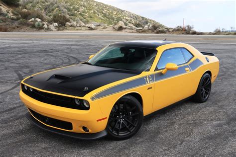 Dodge Challenger Ta Hood