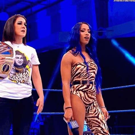 Sasha Banks Bayley GIF - Sasha Banks Bayley Wwe - Discover & Share GIFs ...