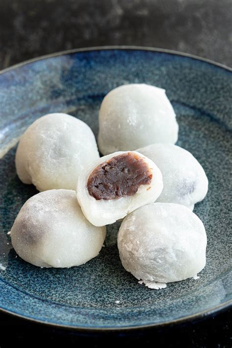 Daifuku Mochi - Japanese Sweet Bean Rice Cakes | Wandercooks