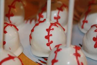 Meringue: Baseball Cake Pops