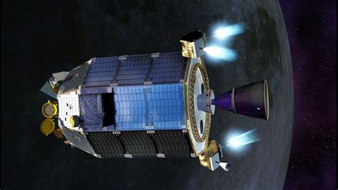 NASA Spacecraft Cruising to Moon With Novel Design | Space