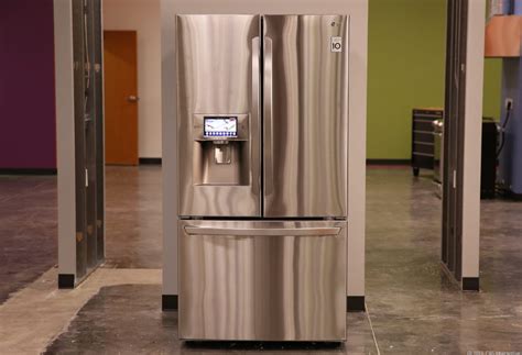 Up-close and personal with the LG Smart ThinQ LFX31995ST refrigerator ...