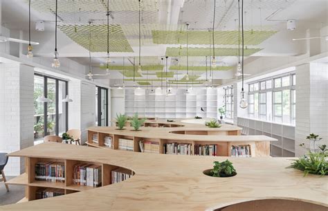 Hankou Junior High School Library / TALI DESIGN | ArchDaily