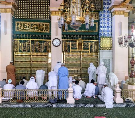 The Golden Tomb of the Prophet Muhammad Aleyhisselam Editorial Stock Photo - Image of madinah ...