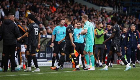 Premier League: Leeds vs Arsenal halted due to power cut - Football ...