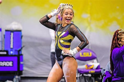 LSU’s Olivia Dunne becomes ‘Sports Illustrated’ swimsuit model