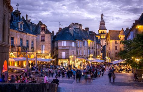 Le marché de Sarlat - Les Grottes de Roffy