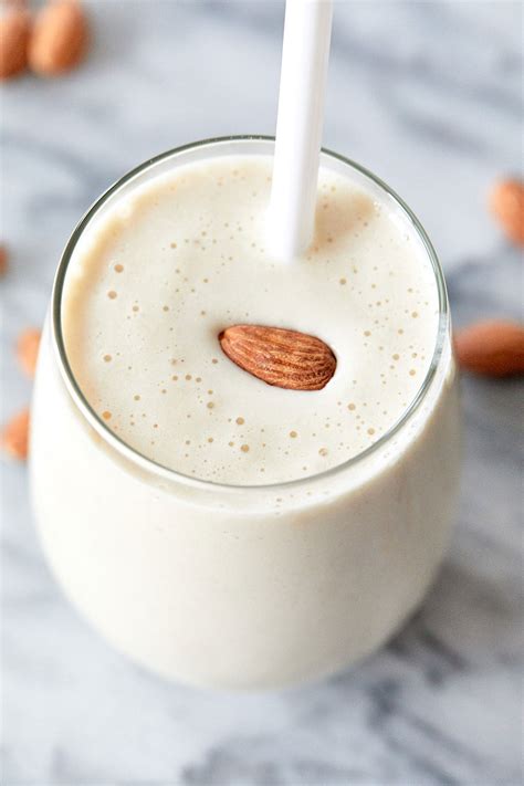 Almond Banana Smoothie Recipe — Eatwell101