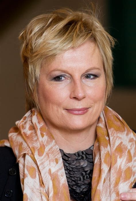 Jennifer Saunders Short Blonde, Easy, Breezy Pixie Cut