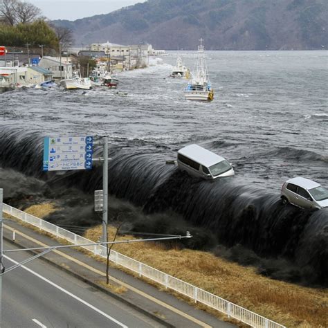 Natural Disasters Tsunami