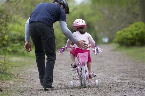 How to Teach a Child to Ride a Bike | Learn to Ride a Bike | Halfords