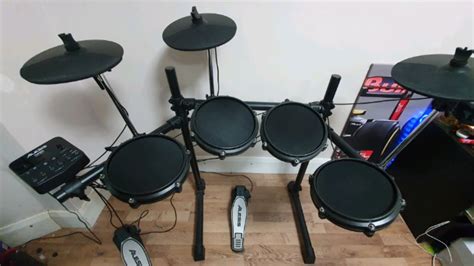 Alesis Drums Turbo Mesh Kit Setup & Play - YouTube