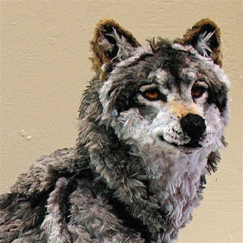 Incredibly Realistic Animal Sculptures Made of...