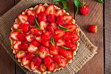 Easy Strawberry Tart Recipe | Page 2 of 2 | Recipes of Holly