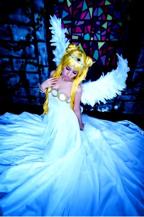 Sailor Moon: Princess Serenity Cosplay