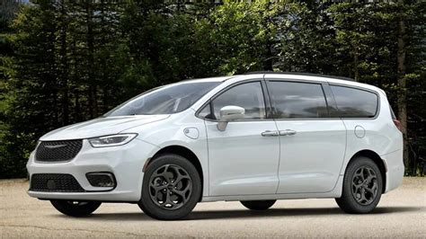 I Hope Chrysler Makes an All-Electric Minivan - Autotrader