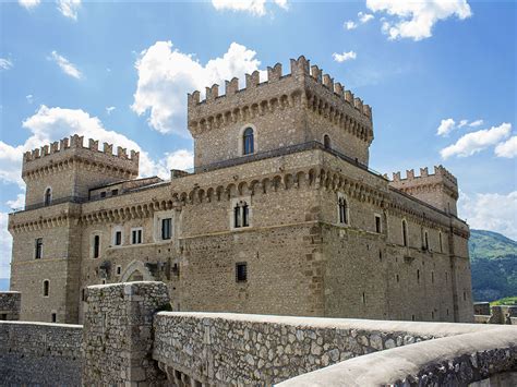 Escursioni in Abruzzo, le gole di Celano e castello Piccolomini - E ...