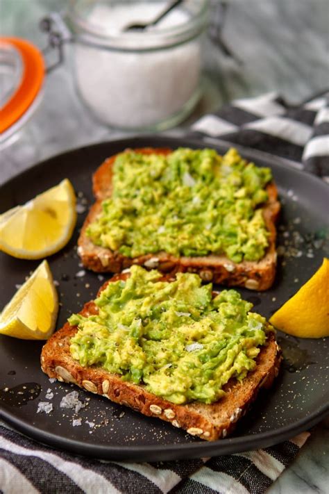 Super Simple Avocado Toast (ad) -- the easiest avocado toast recipe ever! Uncomplicated but ...