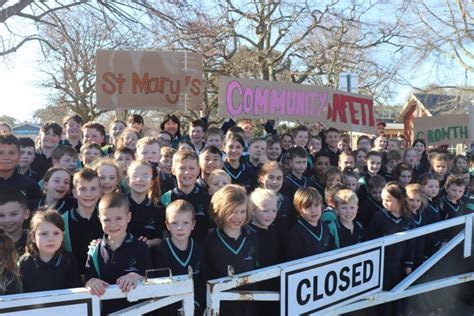 St Mary's Primary School campaigns for road closure in Lancefield - The North Central Review